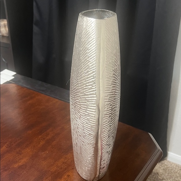 Textured Silver Vase - Picture 6 of 6